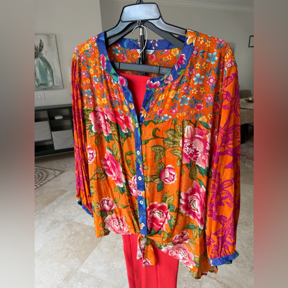Orange John Mark Floral Button-Front Tie-Hem Women's Top